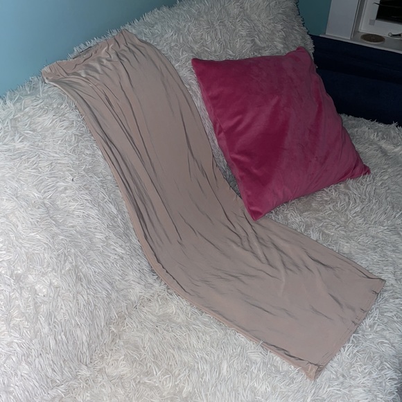 LONG TAN FITTED MAXI SHIRT - Picture 2 of 5